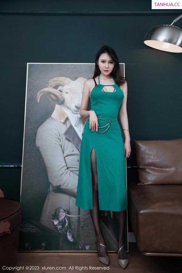   [XiuRen]高清写真图 2023.08.21 No.7259 吴紫熙Fanny 黑丝美腿第2张图片